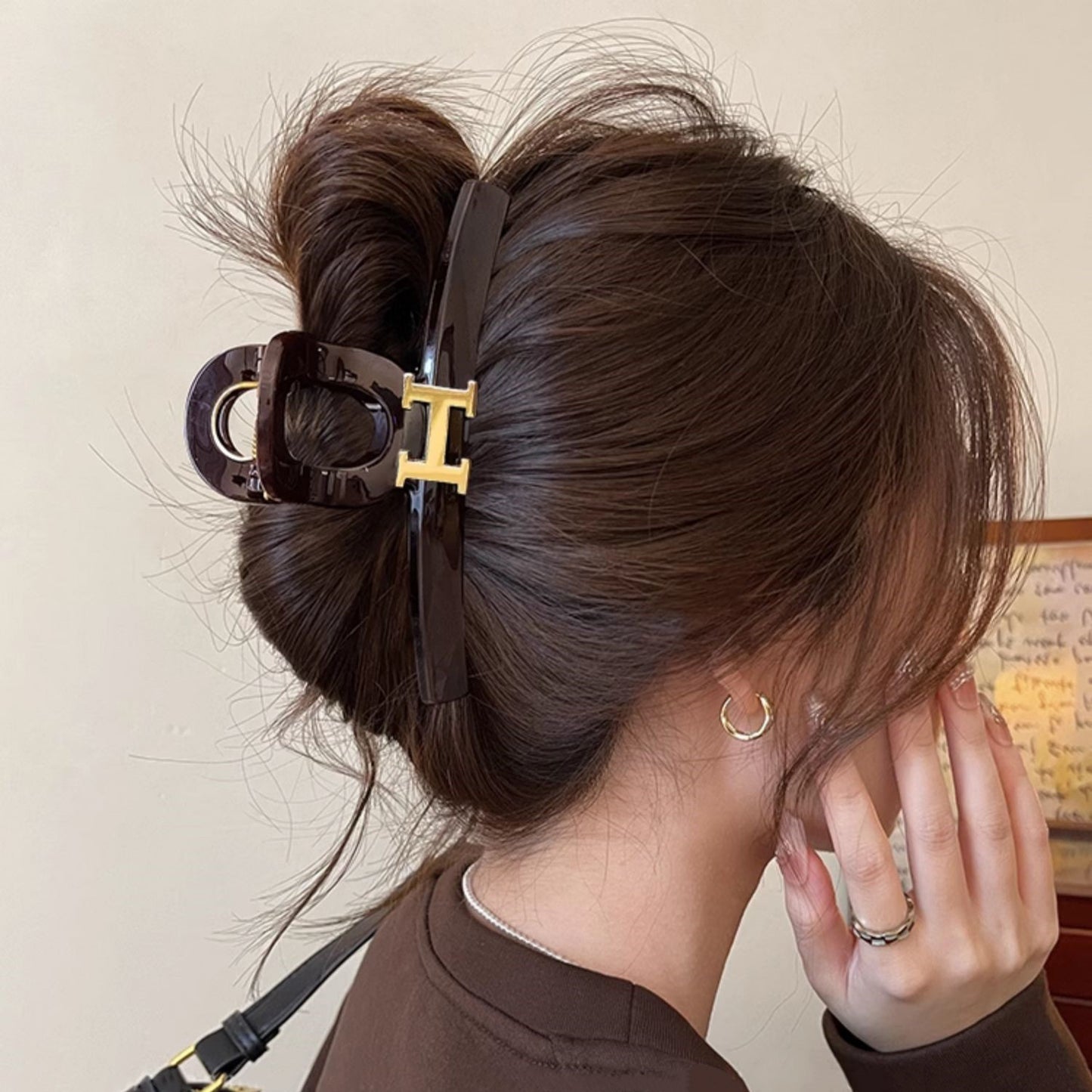 High-end large hair scrunchie clip female 2025 new premium sense of hair clips back of the head hair volume sharks Clip hair accessories