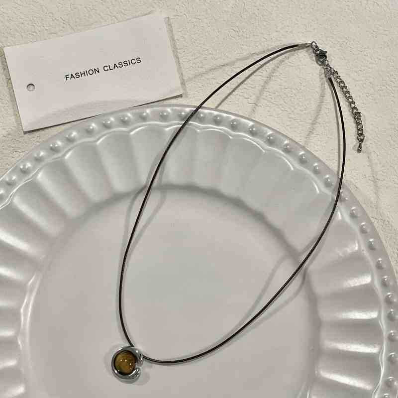 Simple niche design tiger eye stone pendant necklace female fashion temperament senior sense necklace net red collarbone chain