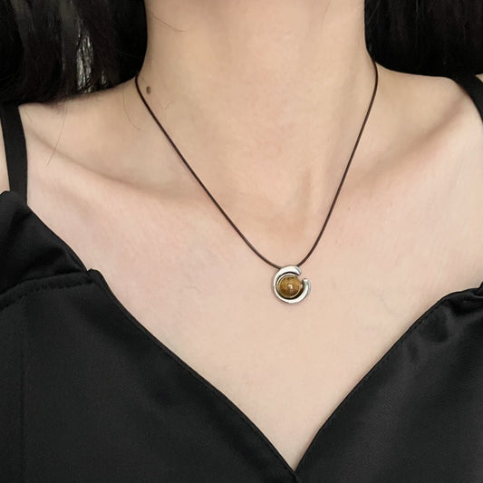 Simple niche design tiger eye stone pendant necklace female fashion temperament senior sense necklace net red collarbone chain